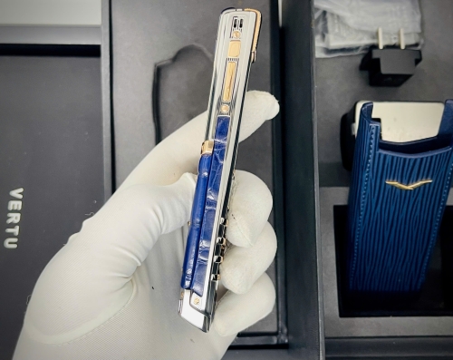 Vertu Signature S Pure Silver Blue Aligator Diamond